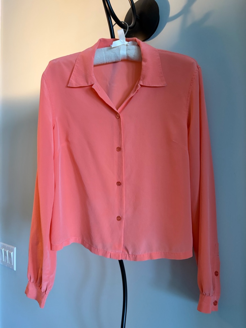 EQUIPMENT
CROPPED BUTTON DOWN